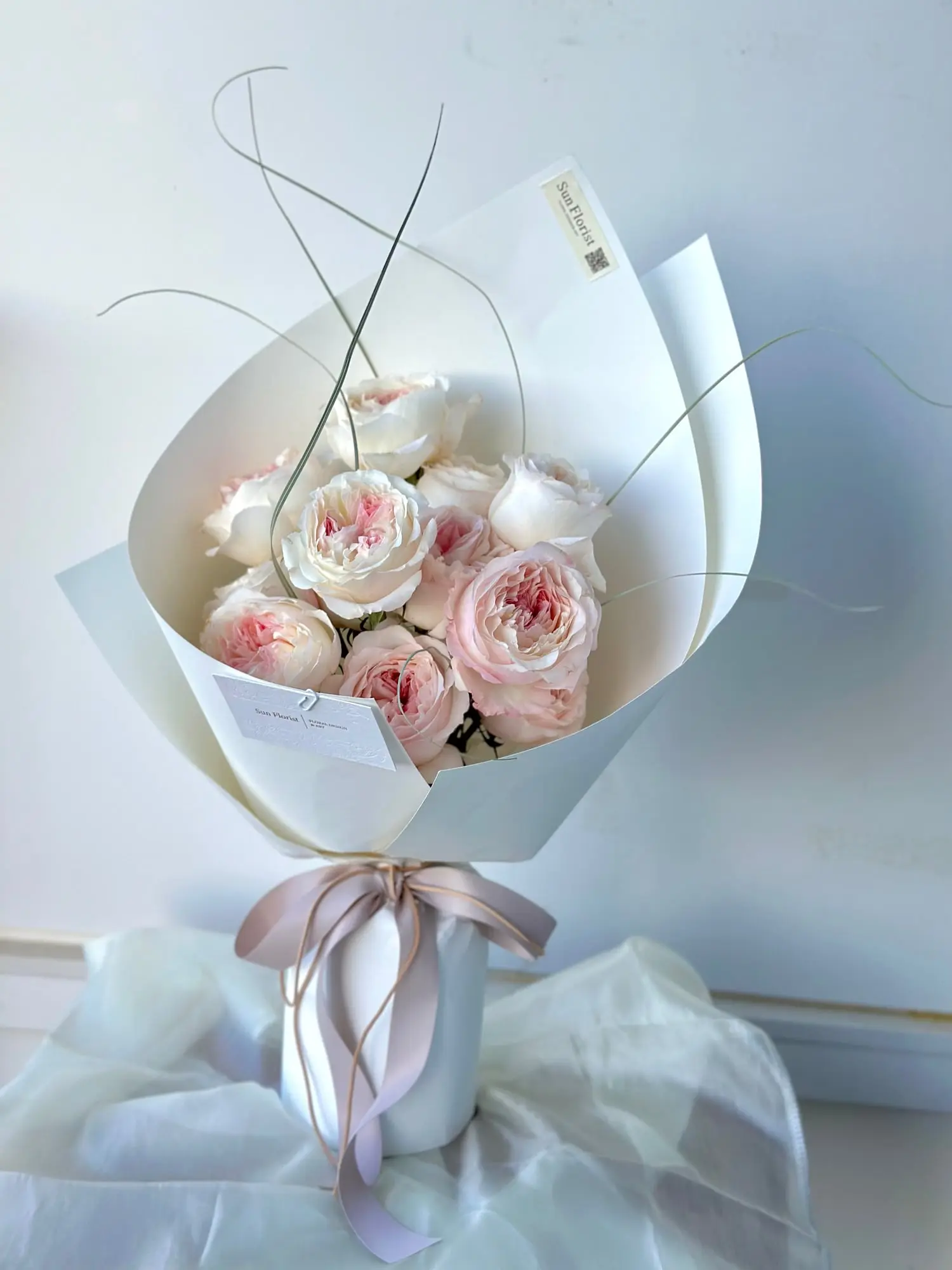 Fresh hand-tied bouquets in seasonal colors