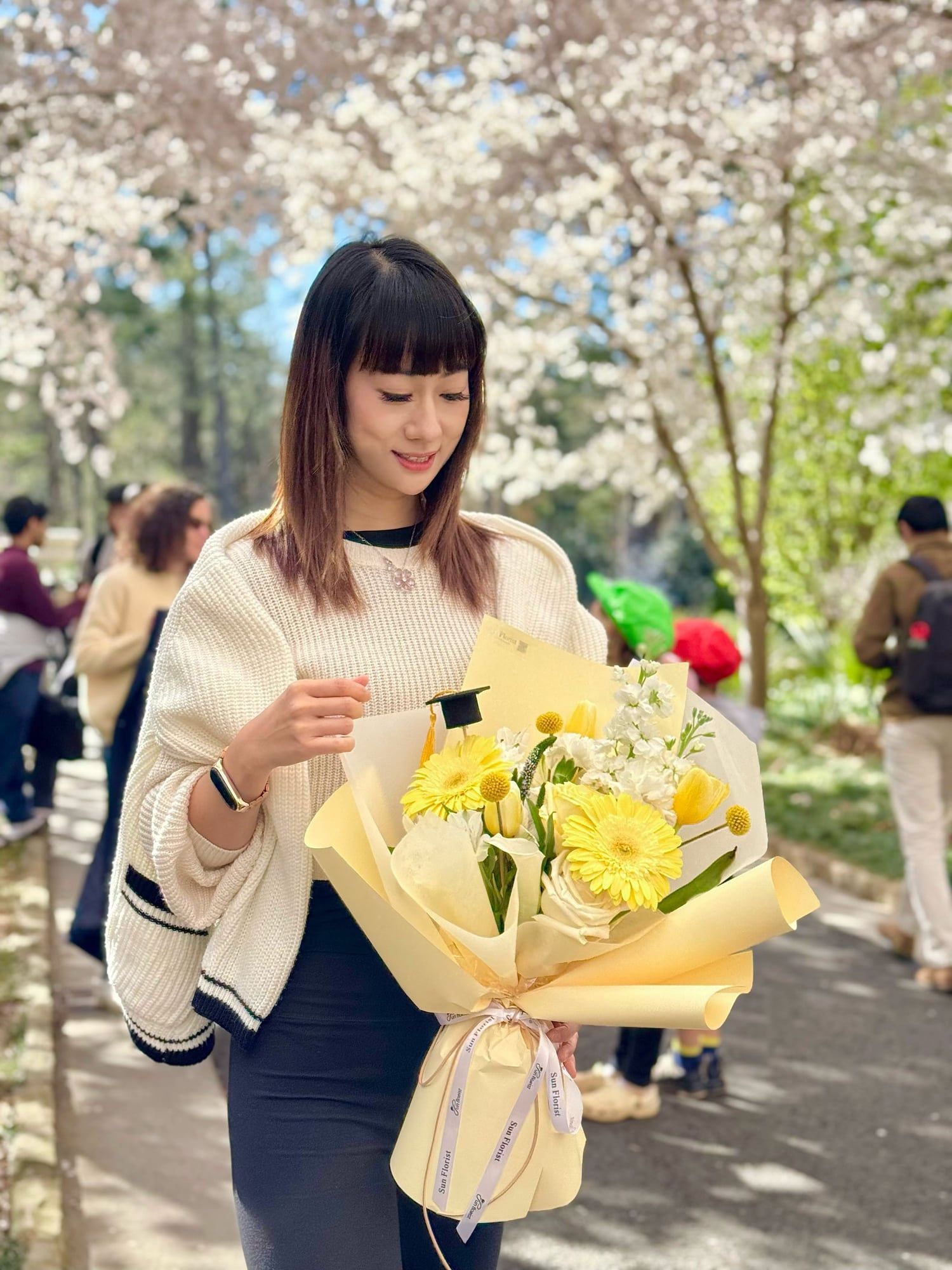 🎓 Graduation Bouquets — view 3