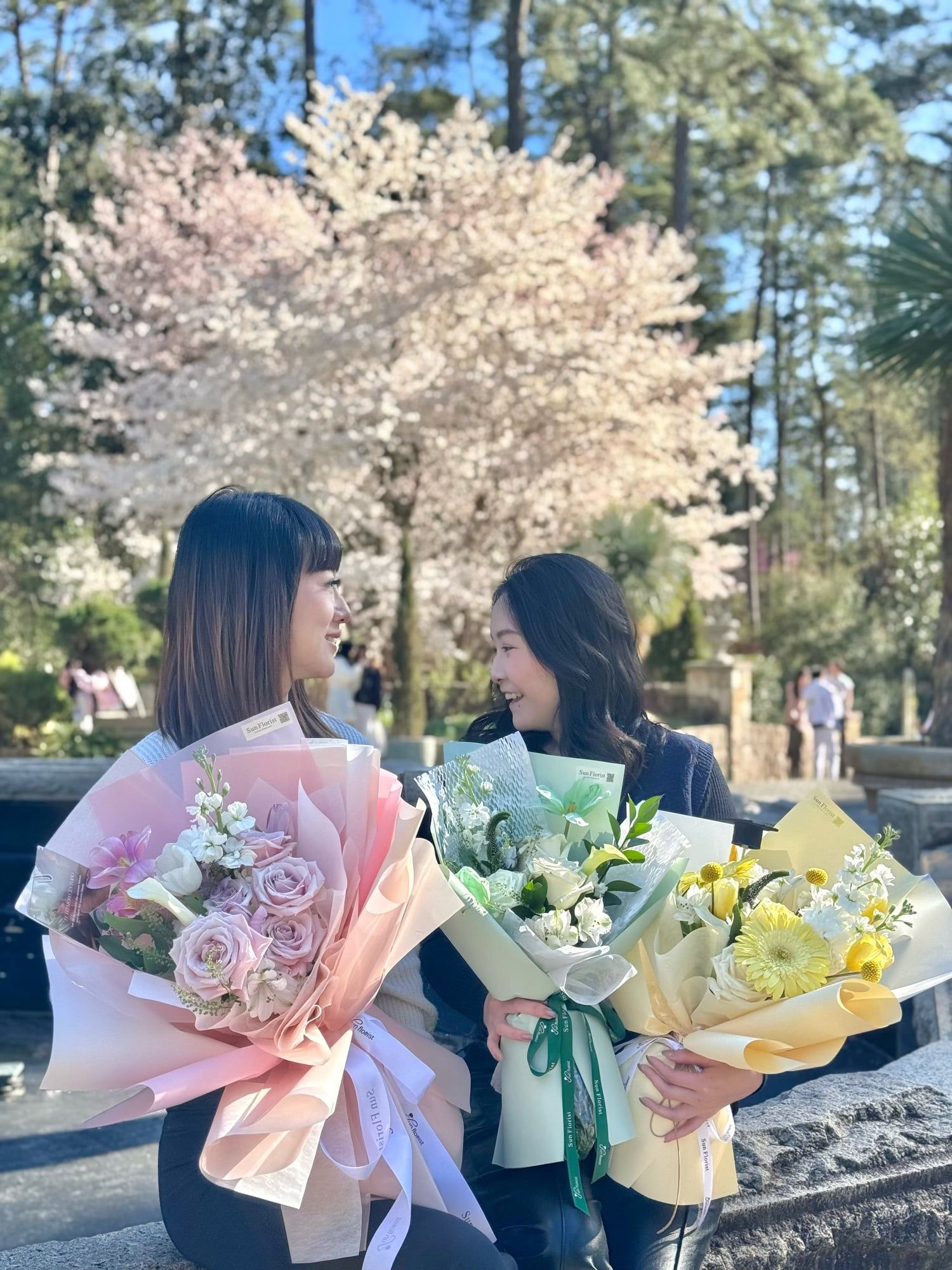 🎓 Graduation Bouquets — view 4