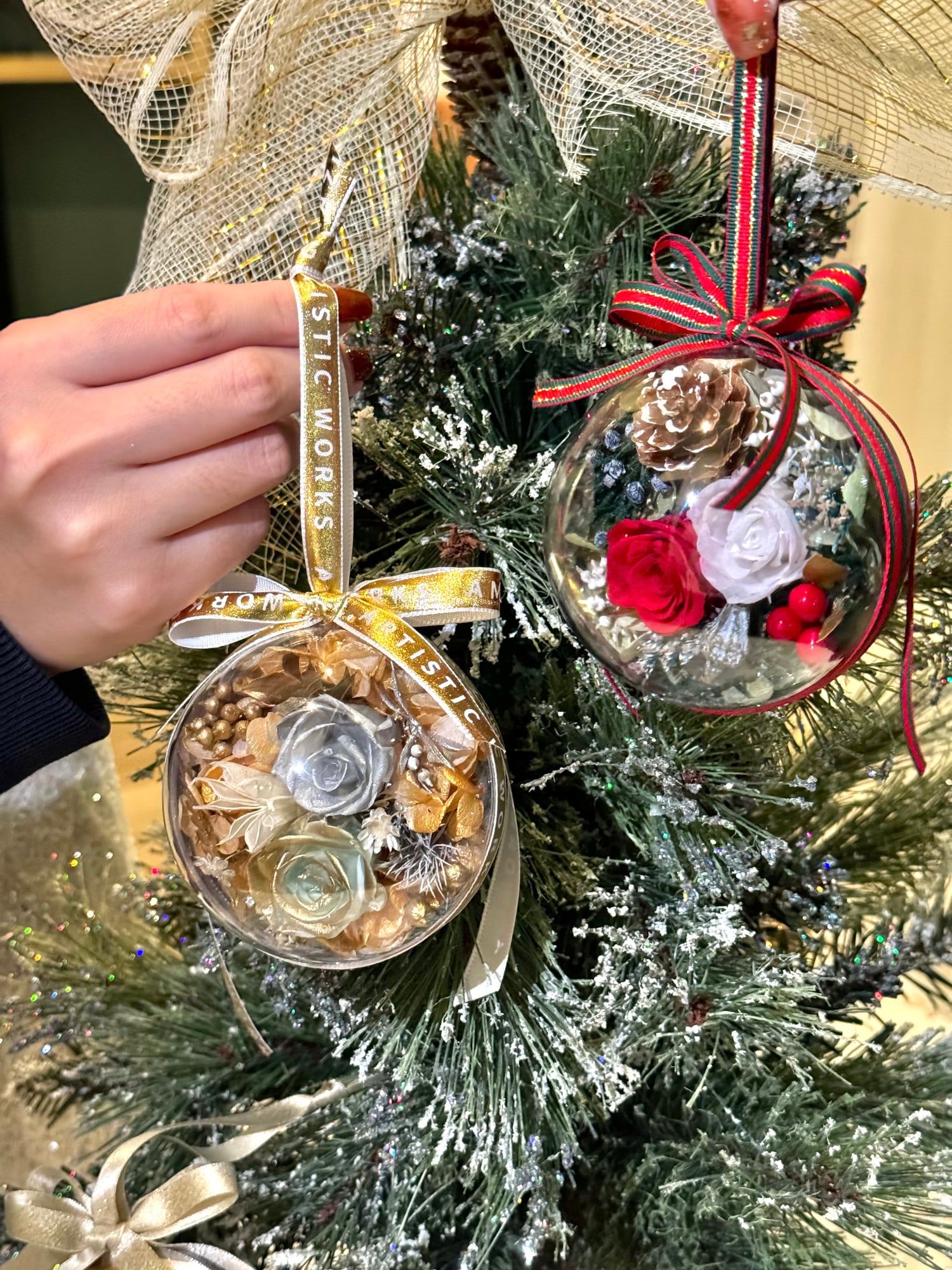 Preserved Rose Christmas Ornaments - Limited Edition Set — view 6